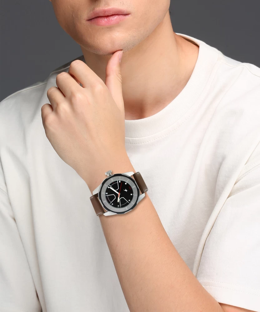 Fastrack Np3099Sl04 Quartz Analog Black Dial Leather Strap Watch B Fastrack Np3099Sl04 Quartz Analog Black Dial Leather Strap Watch B