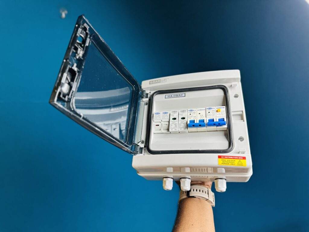 Gearup Ac Distribution Box 8 Way (1 In 1 Out) C Gearup Ac Distribution Box 8 Way (1 In 1 Out) C