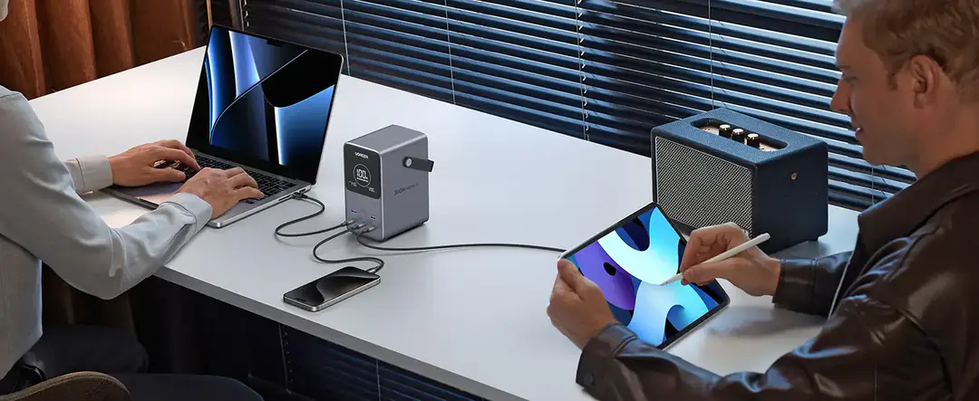 Ugreen Pb770 (25286) 48000Mah 300W Fast Charging Power Bank D